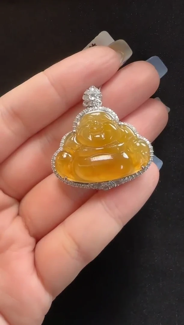 颈饰18K金镶嵌翡翠133玉佛一个