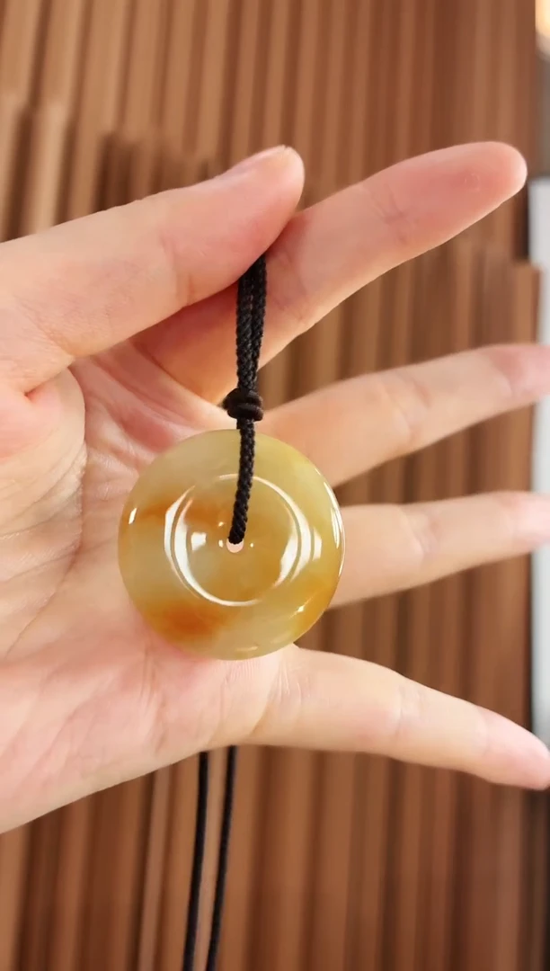 颈饰未镶嵌翡翠吊坠