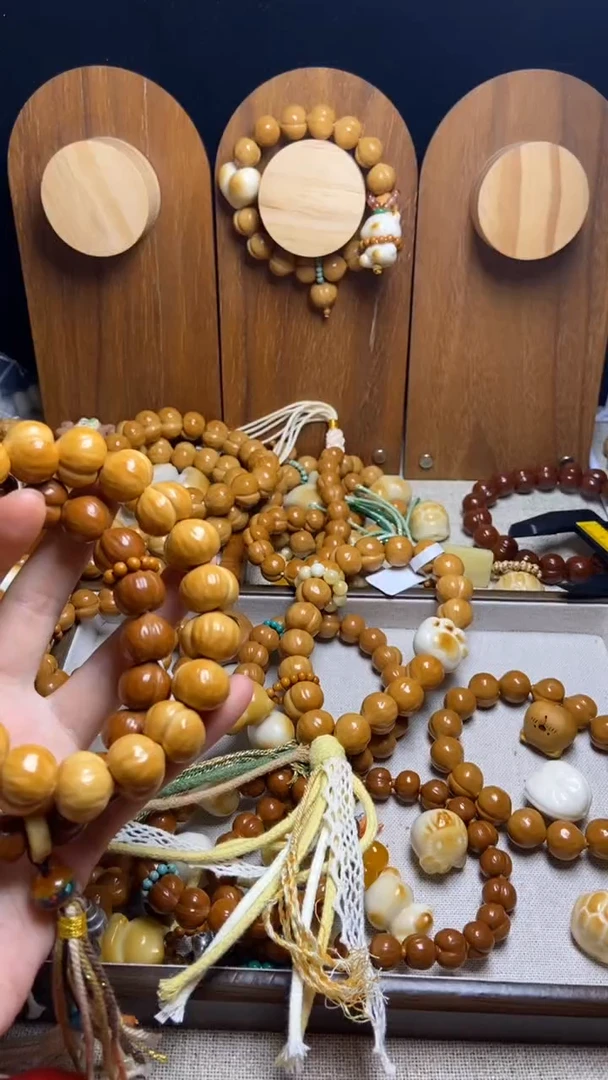 手串猴头核桃齐***?全品聚宝盆改藏式风手持