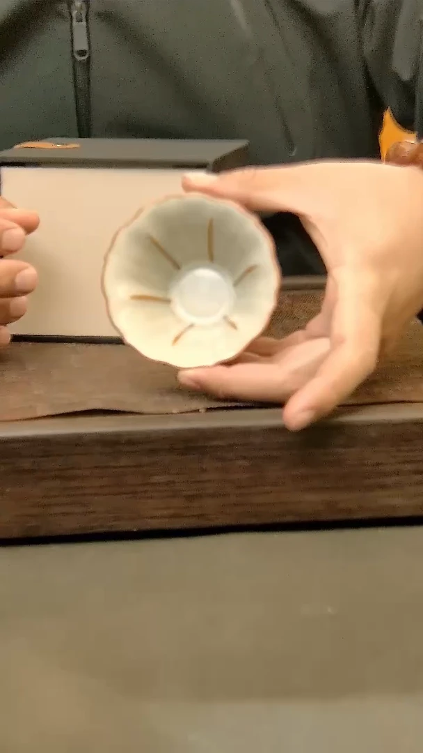 茶盏958=.。。。。。。。