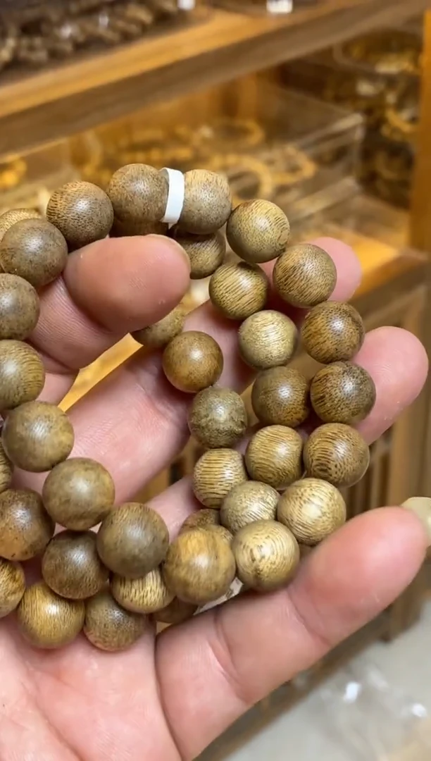 沉香手串 菩萨棋圆珠单圈1.3多样性发其一