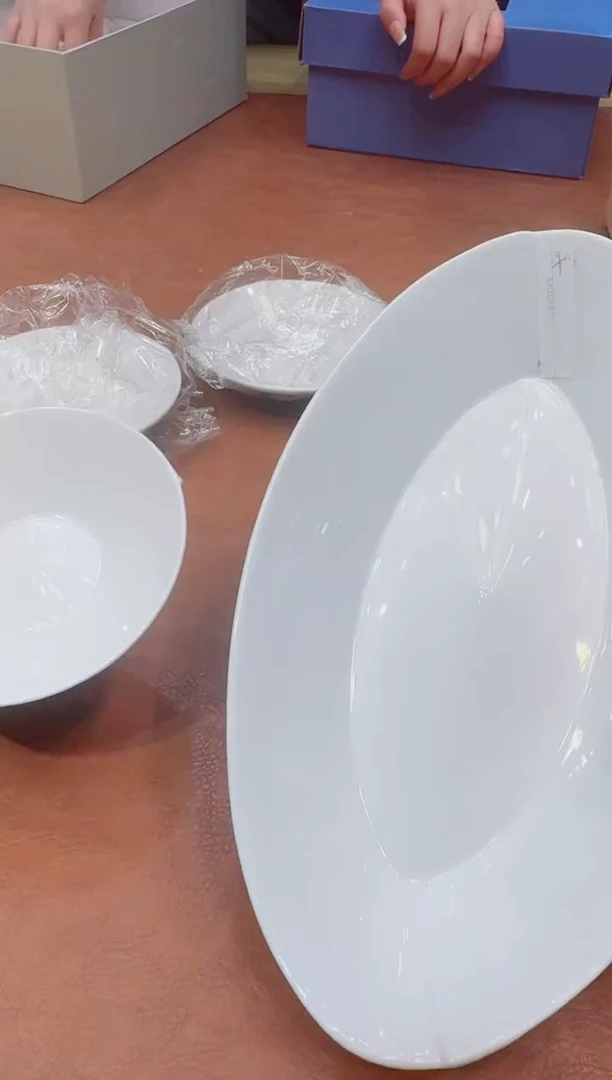 小狐狸海外瓷器哇哇哇