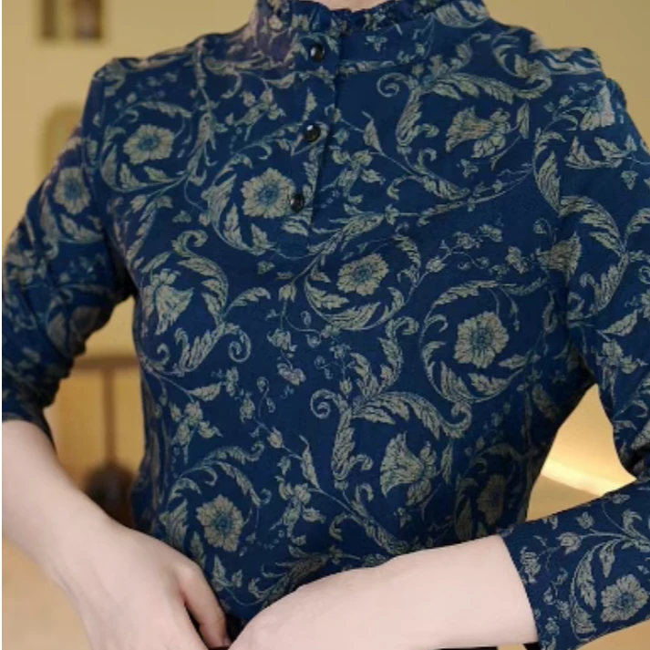 杭州专柜秋冬新款简约圆领通勤小衫DS-056