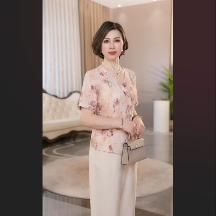 2025新款洋气高档中老年女装时尚两件套洋气妈妈夏季上衣服套装