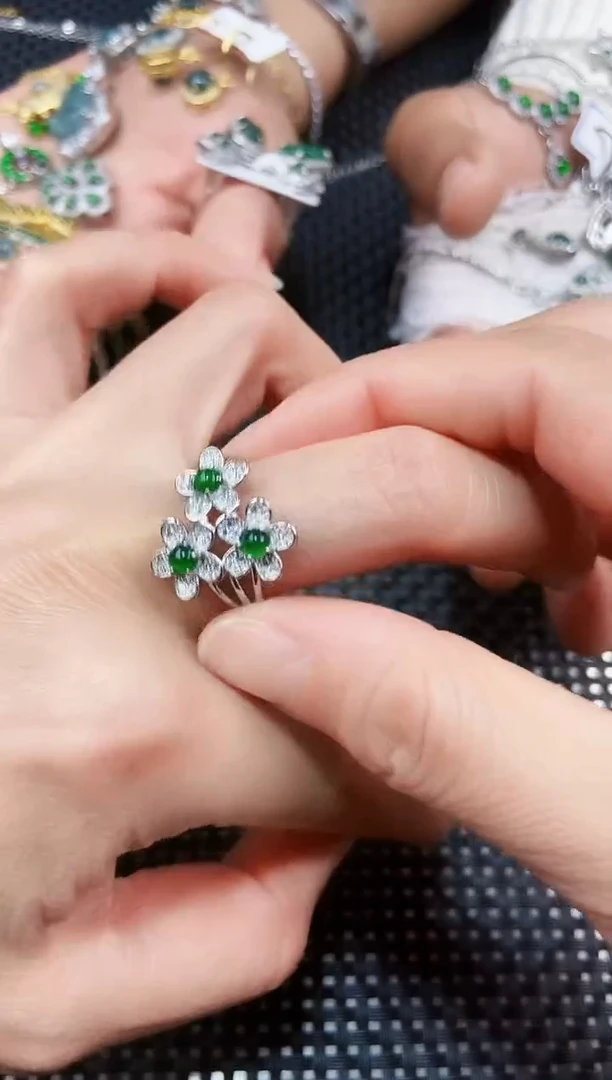 【闪购商品】翡翠戒指未镶嵌1111111111