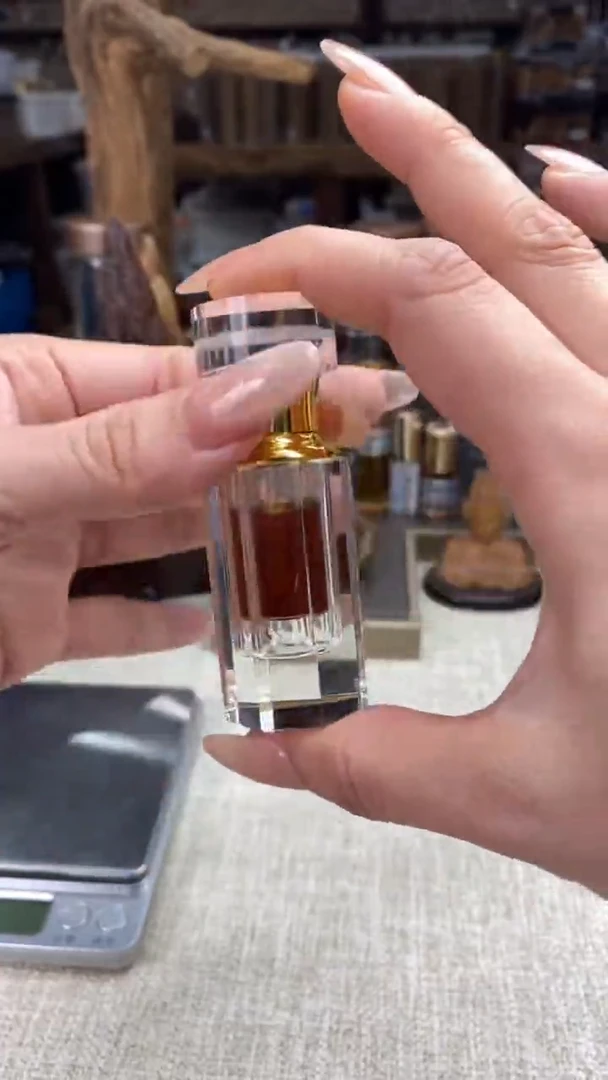 沉香沉香精油养*阁港香老顶精油3ml