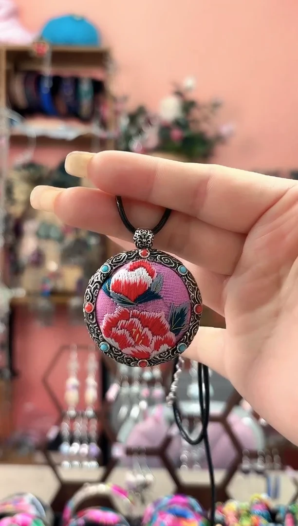 艺枝独绣手工饰品55