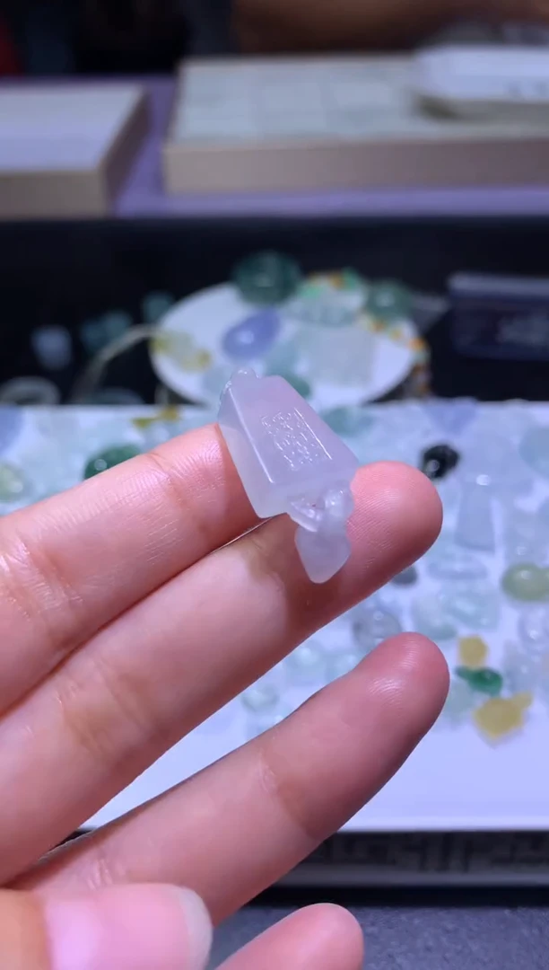 定制翡翠未镶嵌毛货