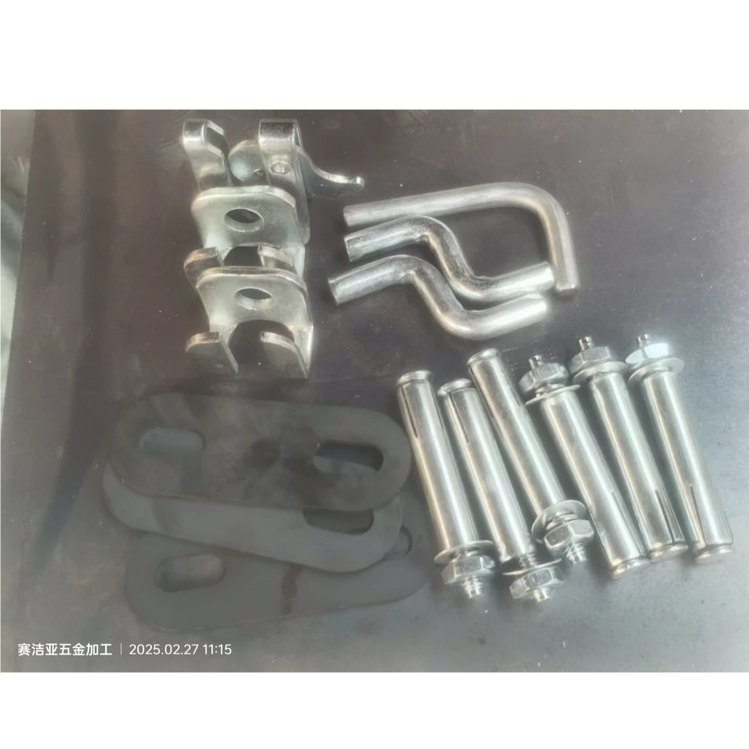 猪圈门砖砌猪舍门挂扣扣件猪栏门卡扣碰锁母猪产床围栏猪门锁配件