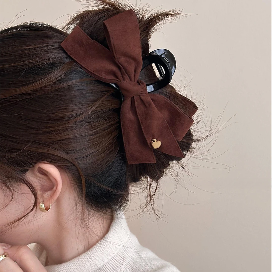 秋冬绒布大号蝴蝶结抓夹女高级感2025新款发量大鲨鱼夹发夹子头饰