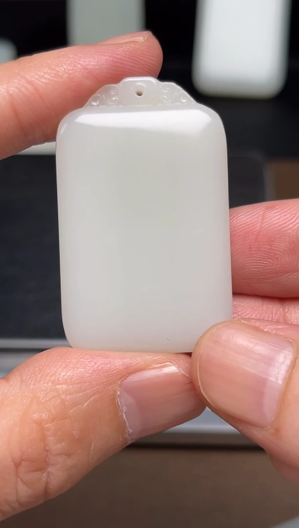 和田玉未镶嵌颈饰43