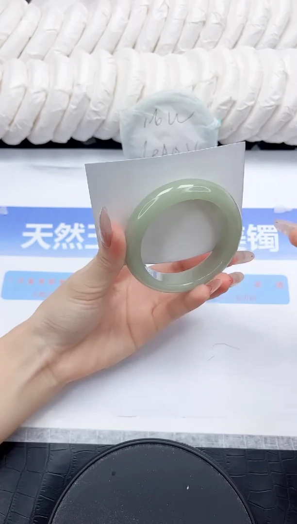 未镶嵌手镯石英质玉276-52.1