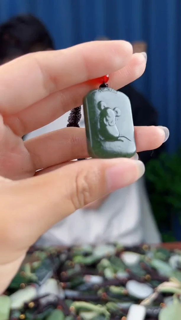 未镶嵌和田玉挂件拍一发一
