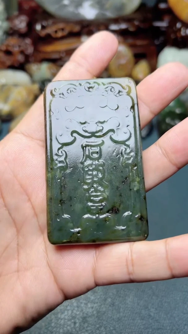 未镶嵌和田玉把件-