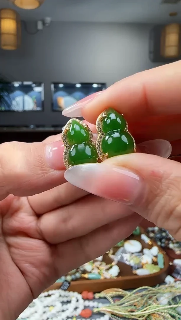 银S925镶嵌和田玉耳饰1