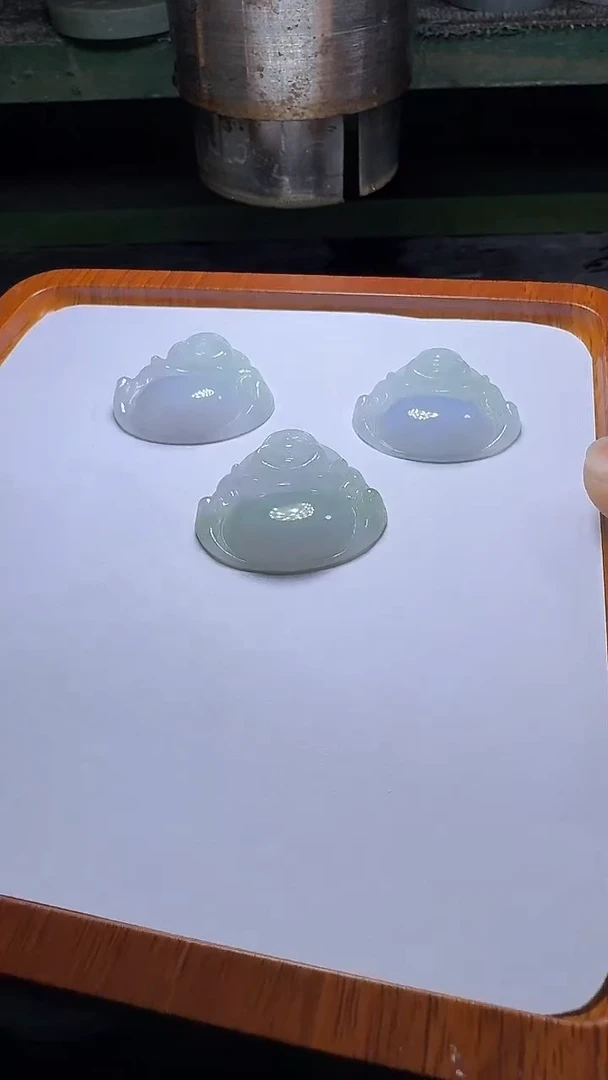 颈饰未镶嵌翡翠爱*3个佛公
