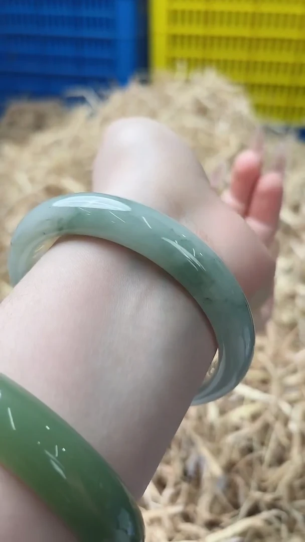 未镶嵌手镯石英质玉T-