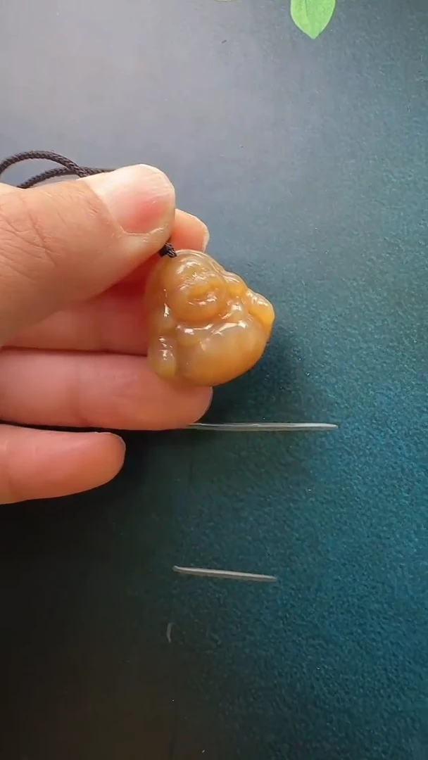 颈饰未镶嵌和田玉吊坠