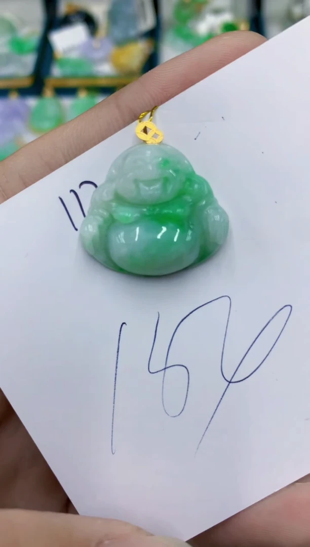 翡翠18K金镶嵌颈饰1111111111