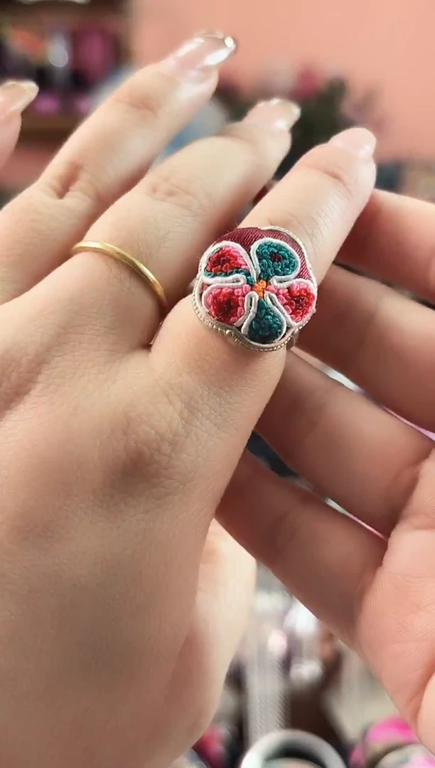 艺枝独绣手工饰品  19