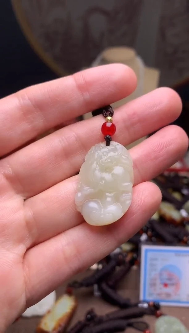 颈饰未镶嵌和田玉新疆料青海料清水和田玉吊坠