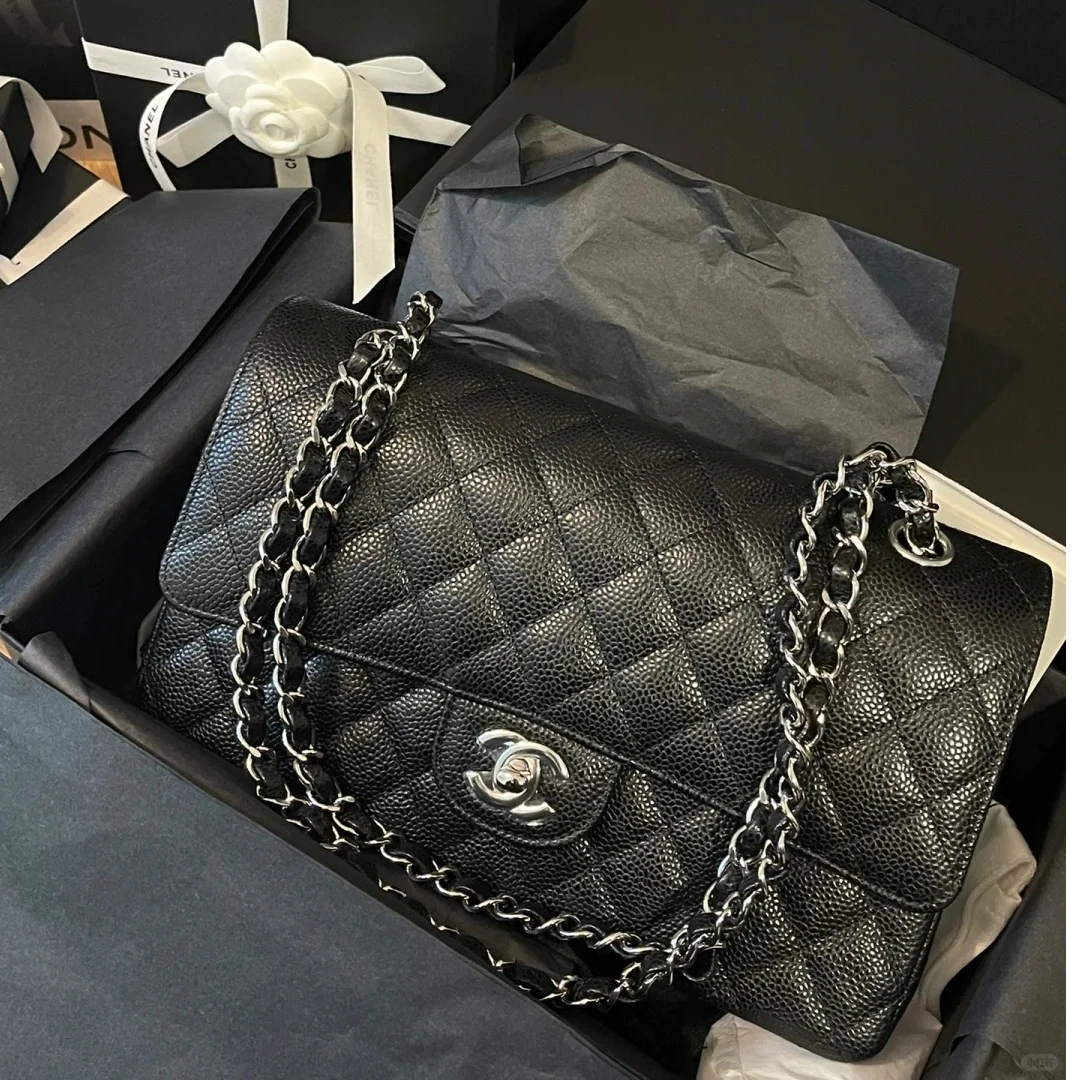 99新 Chanel/香奈儿 小花JerryCF 口盖包 中号黑色 27开 银扣
