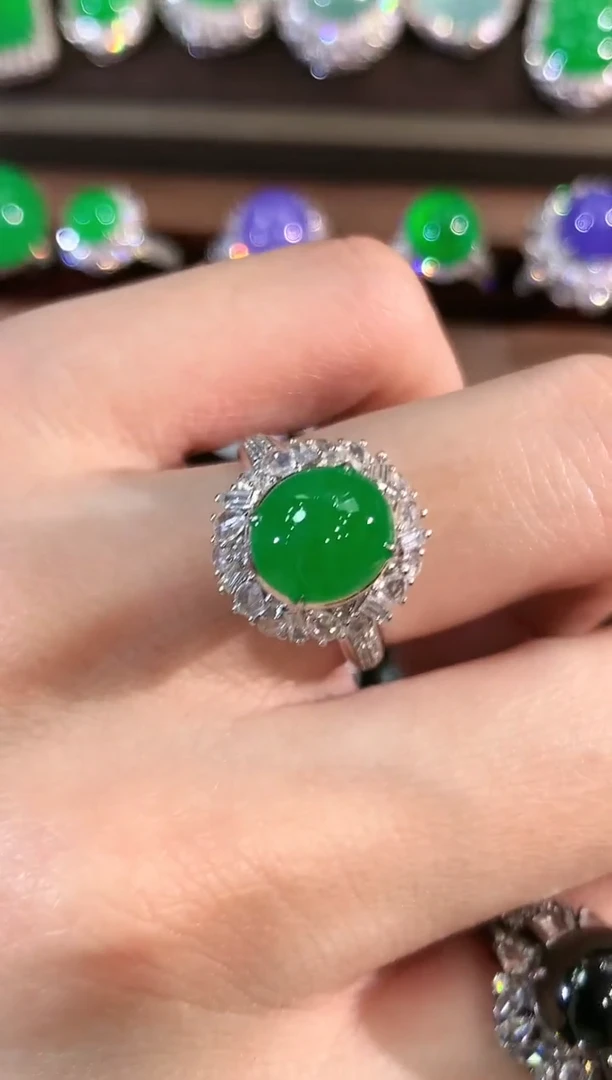 18K金镶嵌戒指翡翠q135