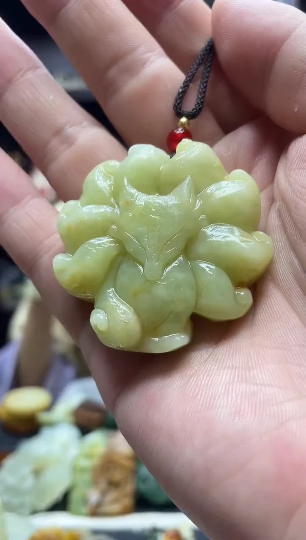 未镶嵌岫玉吊坠·