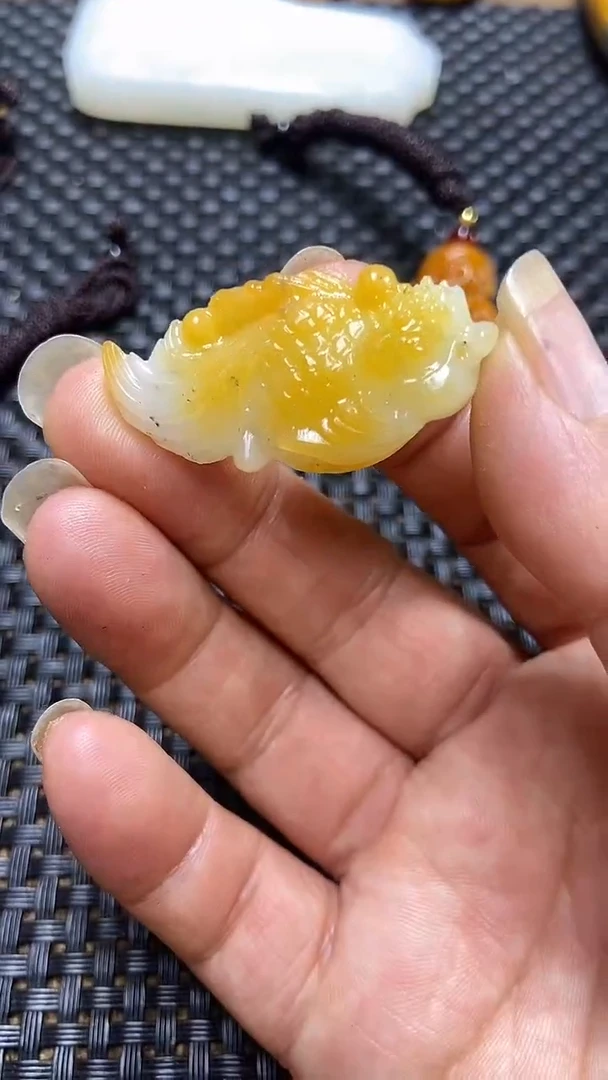 和田玉未镶嵌挂件1