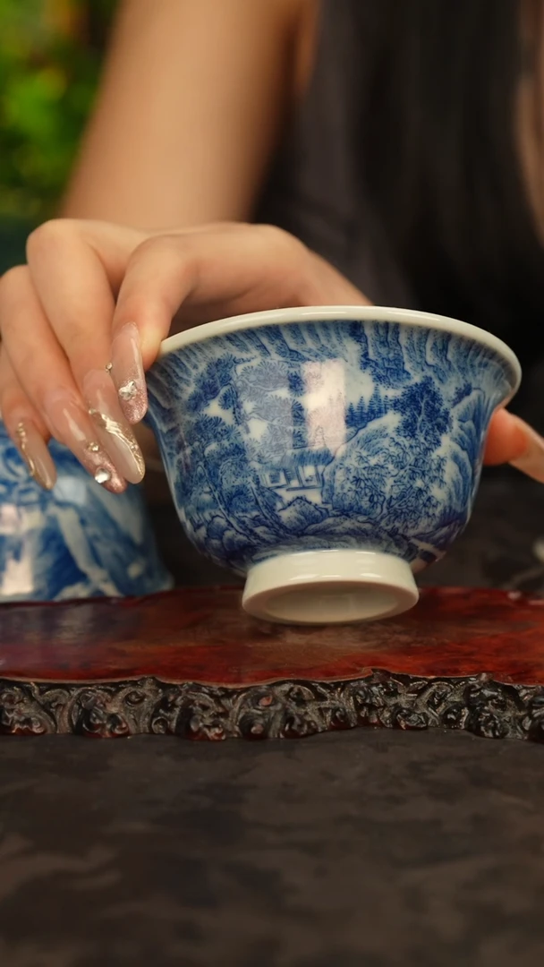 B**t谢凯 青花手绘山水主人杯