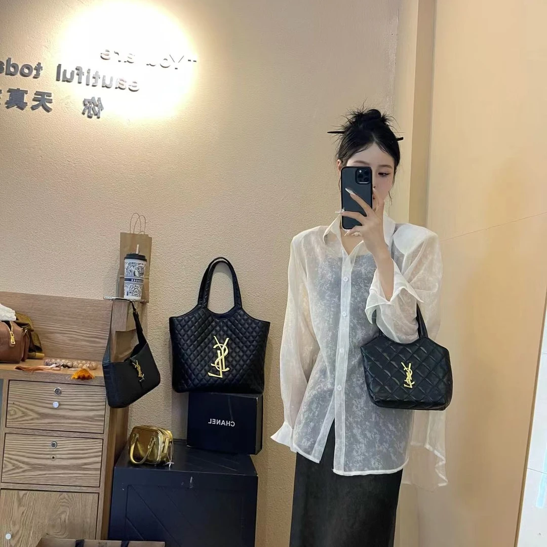 欧货高级感小众复古衬衫春夏新款气质时尚休闲暗花长袖简约洋气