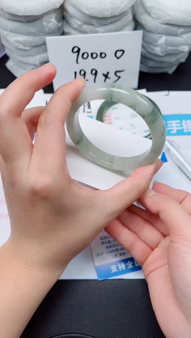 【闪购商品】石英质玉手镯未镶嵌G71-60.2