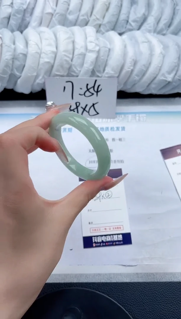 石英质玉手镯未镶嵌A14