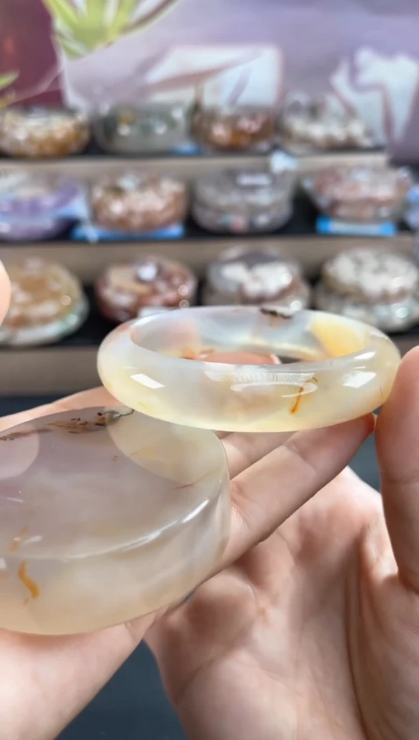 石英质玉手镯未镶嵌59