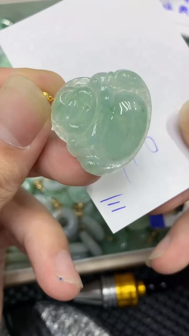 颈饰18K金镶嵌翡翠缅甸A货翡翠