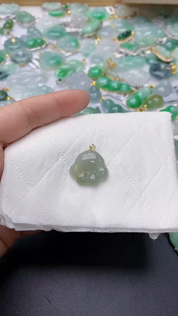 颈饰18K金镶嵌翡翠天然缅甸A货百元以上9元证书费自理