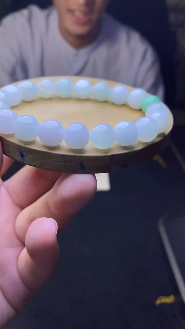 定制翡翠未镶嵌天然缅甸A货翡翠，多样性发货，拍一发一