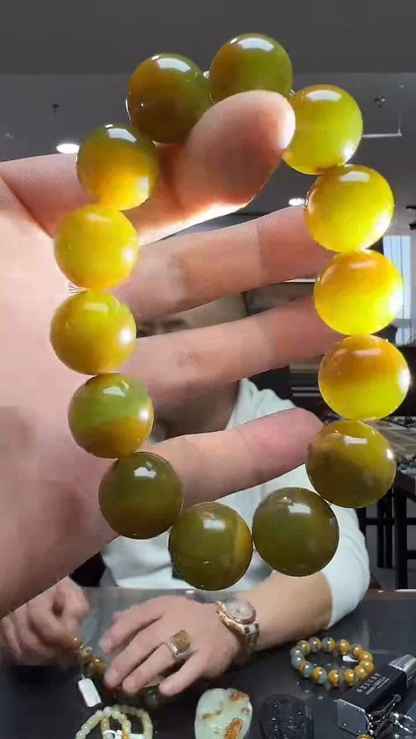 未镶嵌蛇纹石玉手串多样性发货其中发一