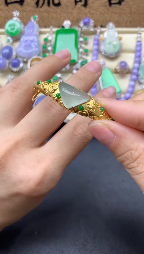 【闪购商品】翡翠手镯18K金镶嵌516-中国好珍宝