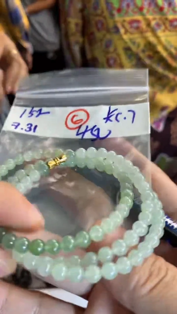 定制翡翠未镶嵌天然缅甸翡翠多样性