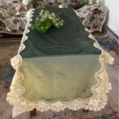 ZN120-197意大利绒【90*270】祖母绿意大利绒加毛巾绣花边桌布