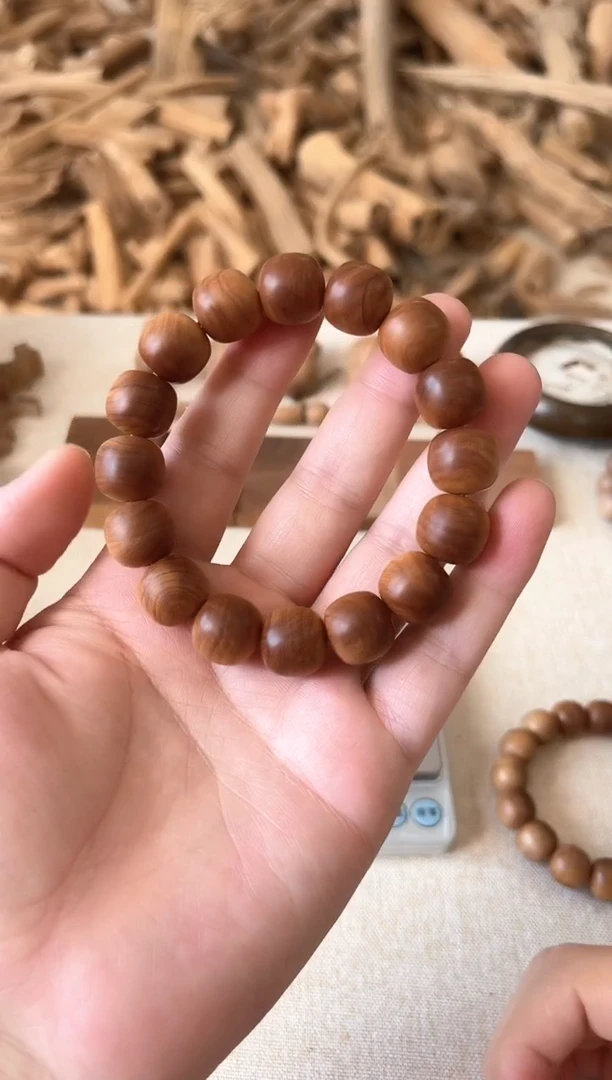 檀香木手串/手链正区老山檀 油根料 13*14 老型 单圈 沉水