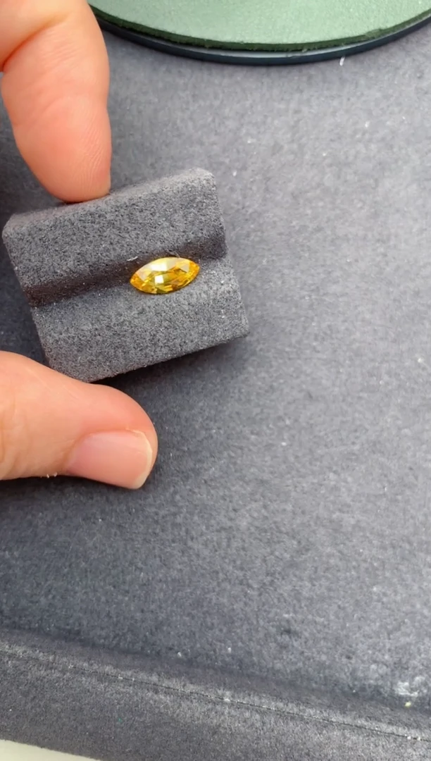彩色蓝宝石裸石未镶嵌1.1ct黄蓝宝 DE
