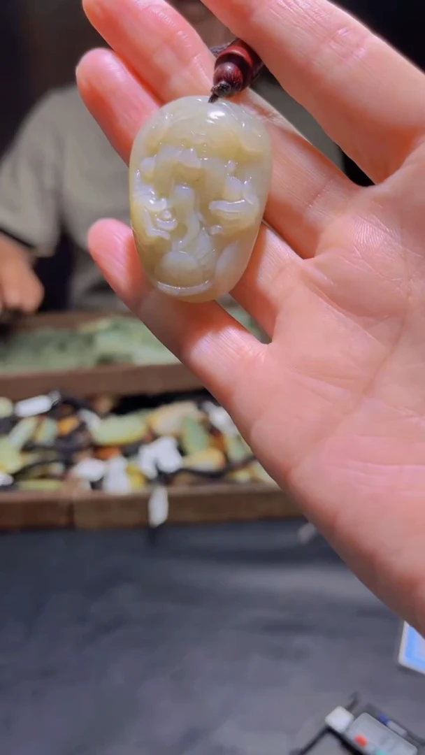 和田玉未镶嵌颈饰·