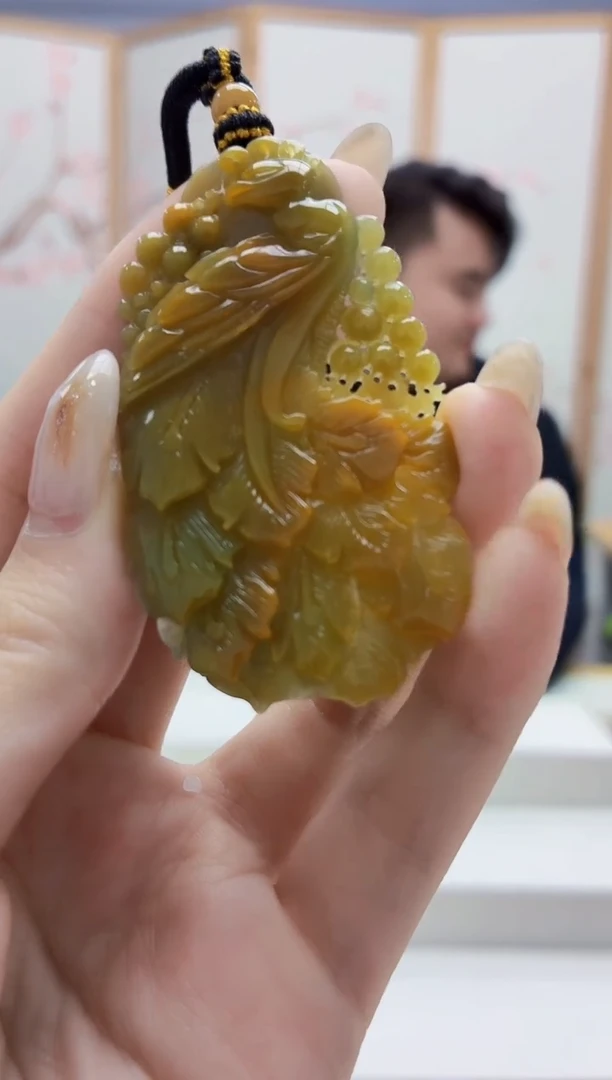 未镶嵌定制翡翠5060jw-毛货挂件120