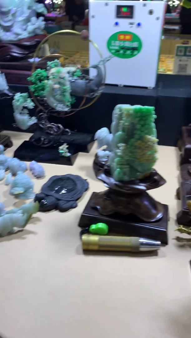 【闪购商品】翡翠摆件未镶嵌翡翠摆件