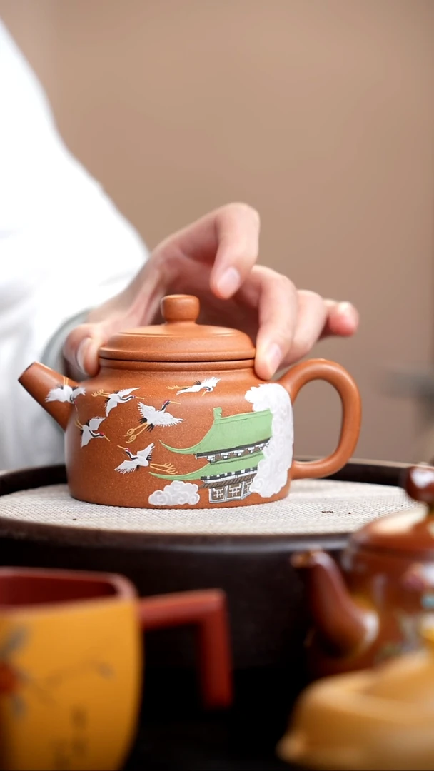 茶壶紫砂金砂段泥德钟瑞鹤图