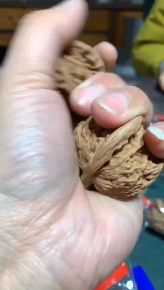 【闪购商品】文玩核桃吊坠四座楼核桃