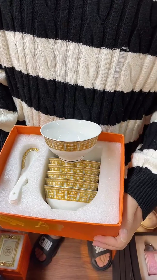 杯鸿辉家品牌瓷器，京东包邮！