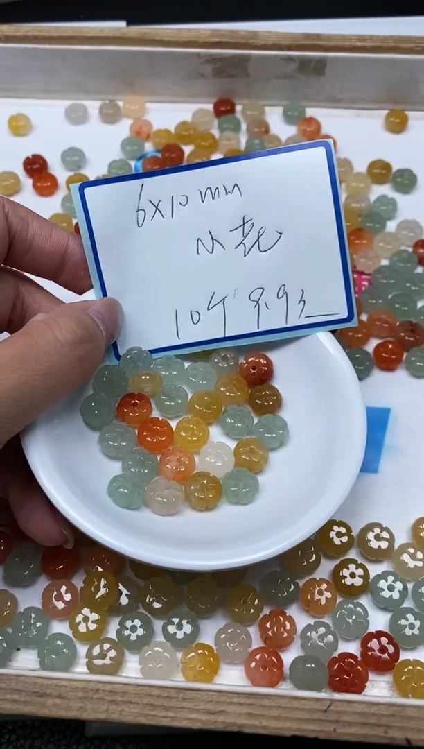 石英质玉6*10mm未镶嵌D322 三彩玉 大花 10个9.9元